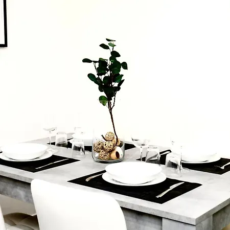 Borgo Apartment, Zona Porto